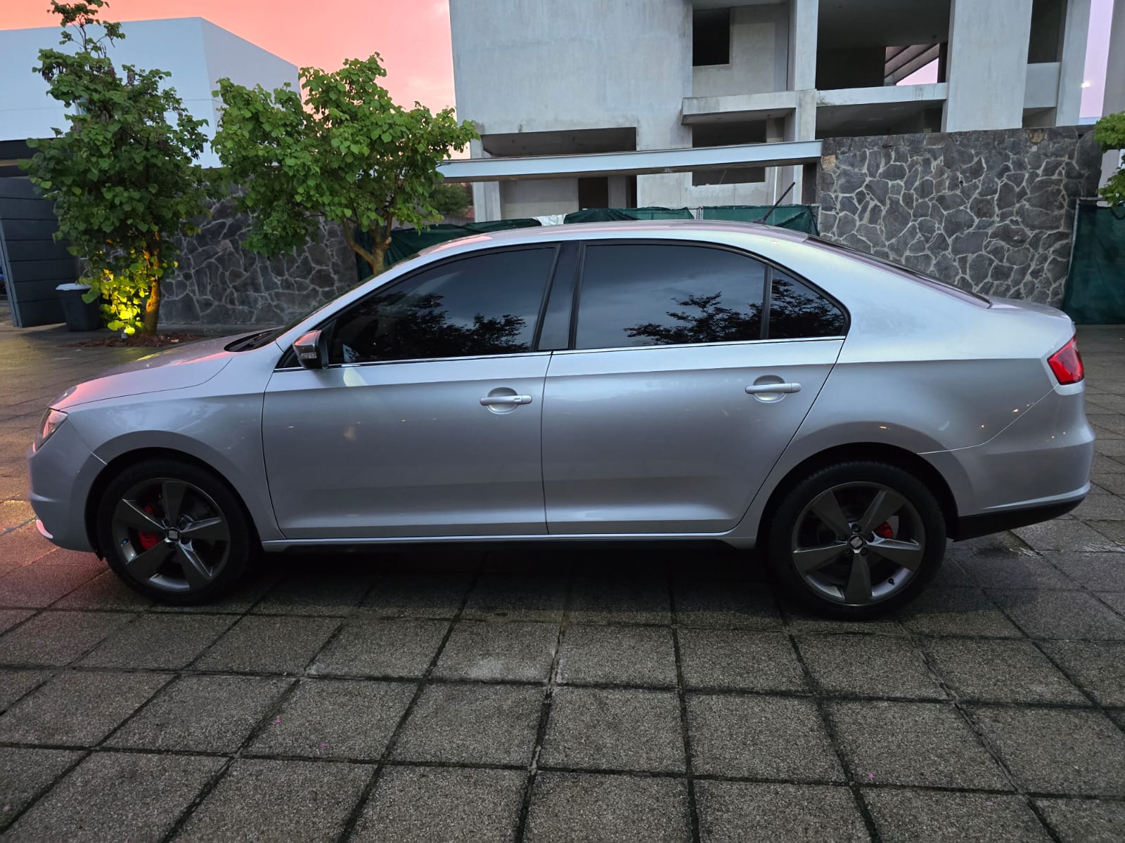 Seat Toledo 2018 fr line 1.0 Manual Gris