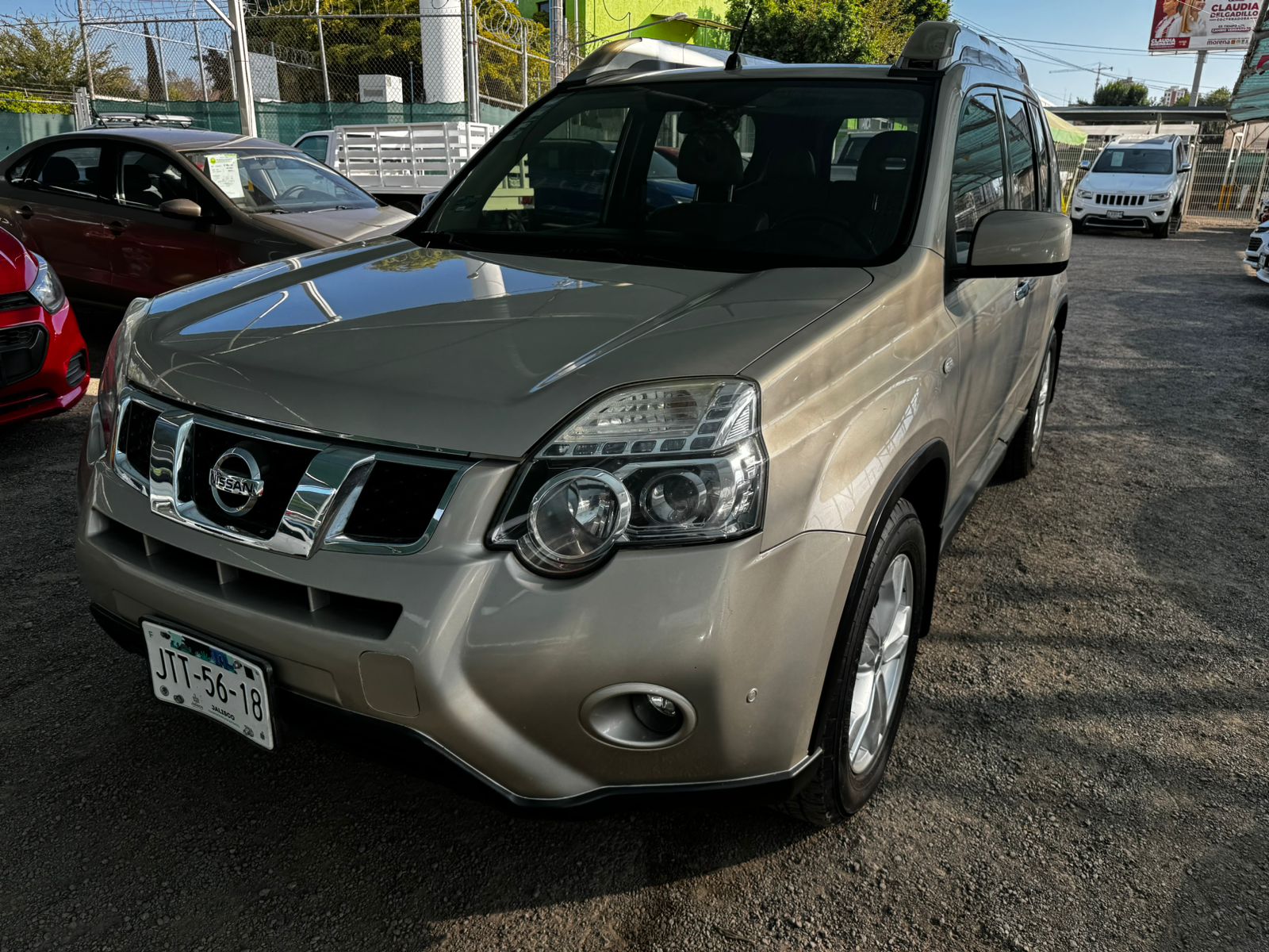 Nissan X-Trail 2014 ADVANCE Automático Rojo