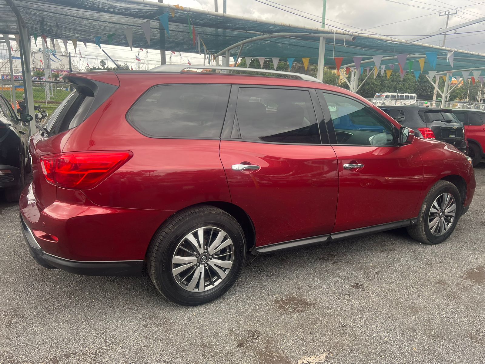 Nissan Pathfinder 2017 EXCLUSIVE Automático Rojo