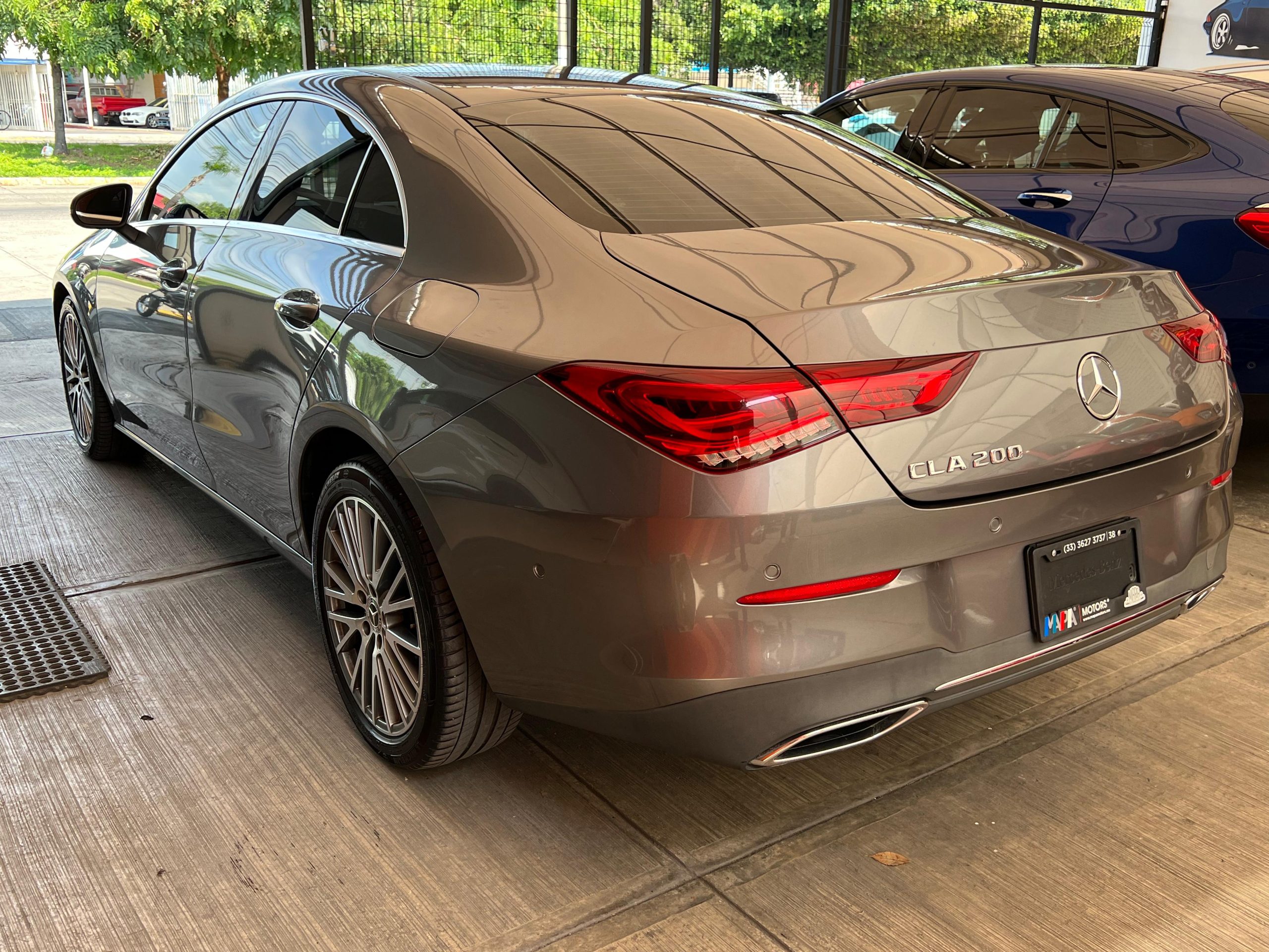 Mercedes-Benz Clase CLA 2022 Progressive Automático Gris