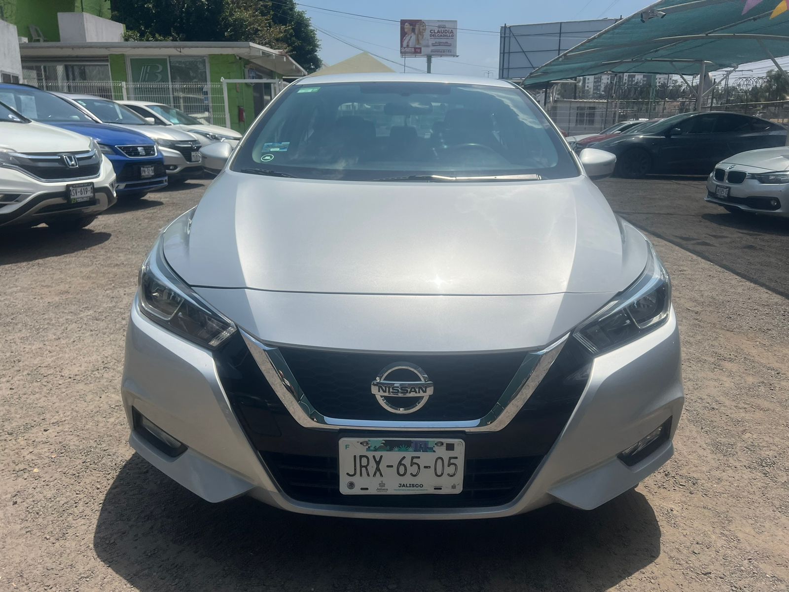 Nissan Versa 2020 ADVANCE Automático Plata