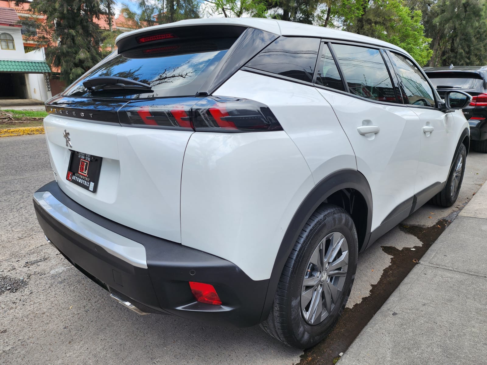 Peugeot 2008 2021 Active Automático Blanco