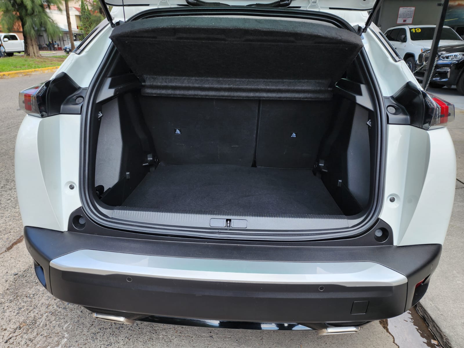 Peugeot 2008 2021 Active Automático Blanco