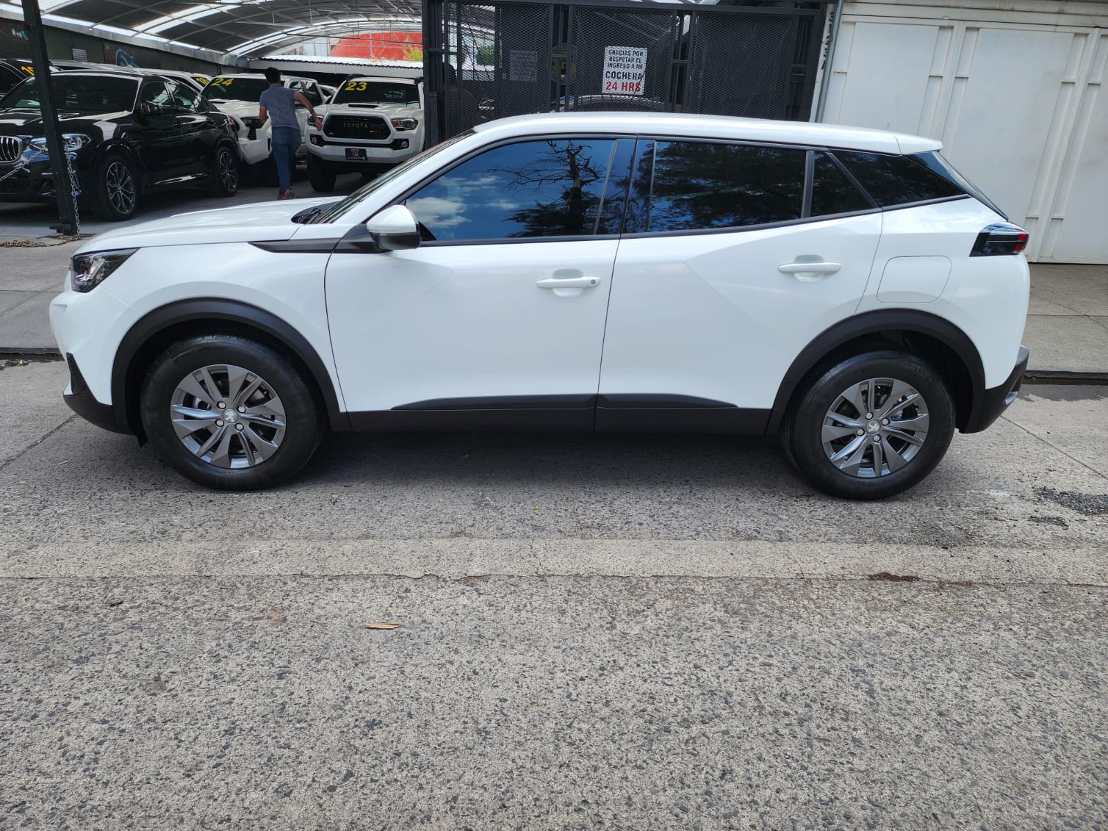 Peugeot 2008 2021 Active Automático Blanco