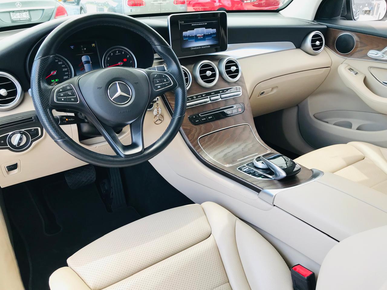 Mercedes-Benz Clase GLC 2019 GLC300 SPORT Automático Gris