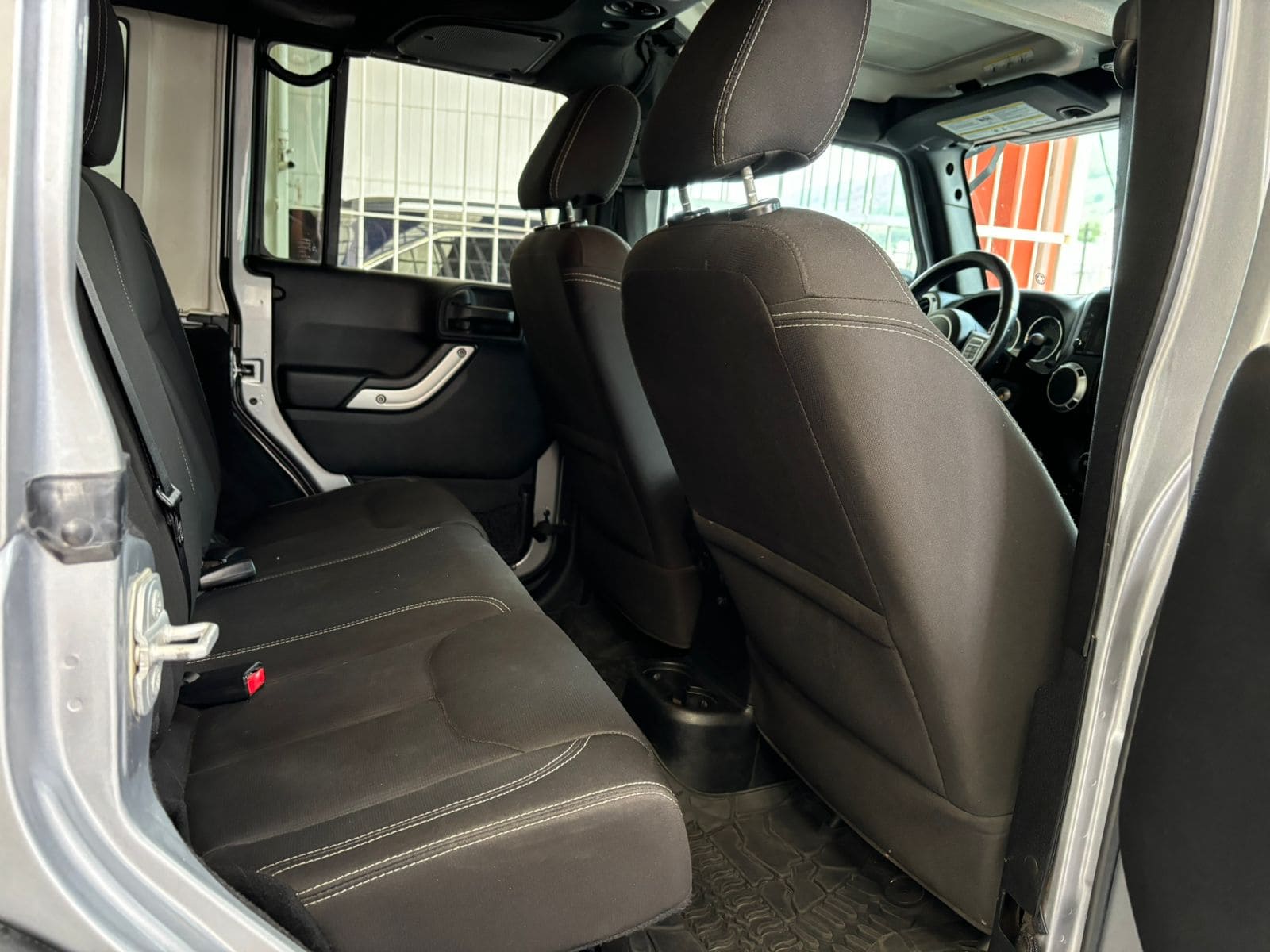 Jeep Wrangler 2016 Rubicon Automático Plata