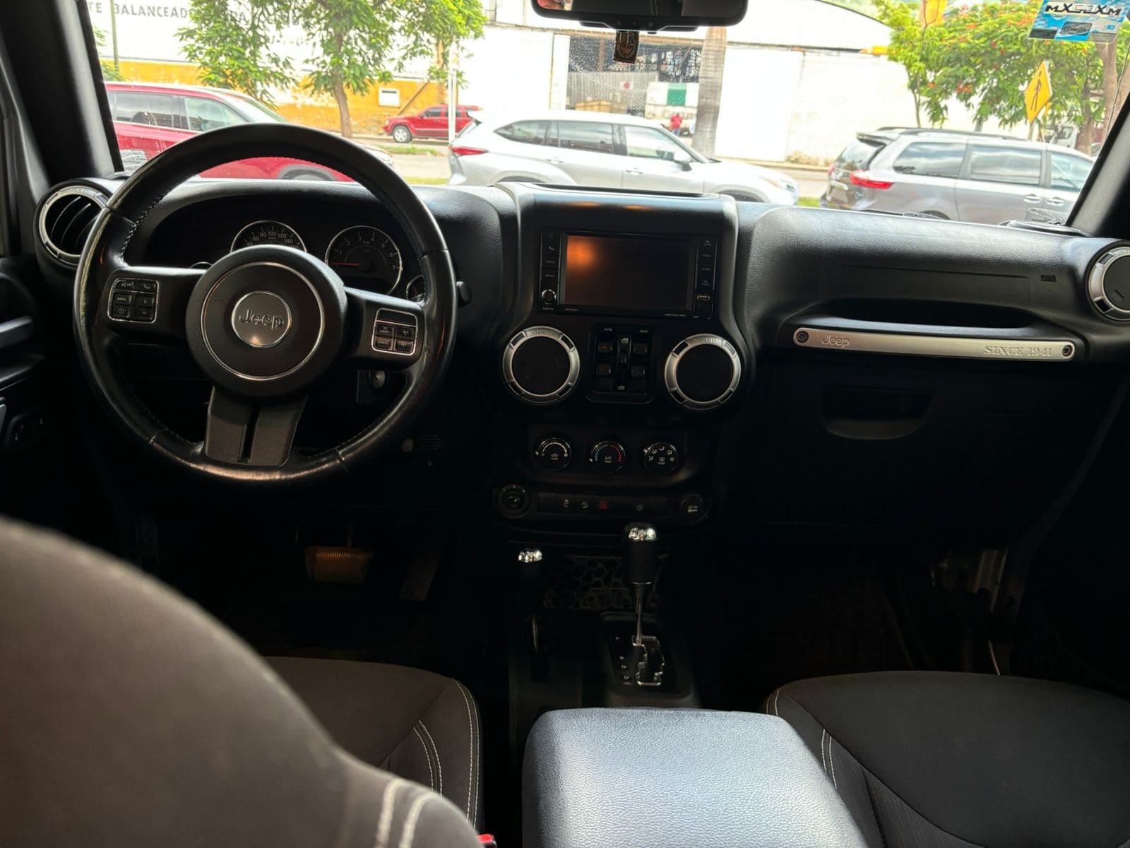 Jeep Wrangler 2016 Rubicon Automático Plata