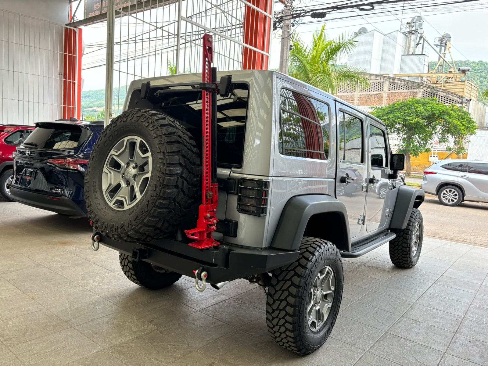 Jeep Wrangler 2016 Rubicon Automático Plata