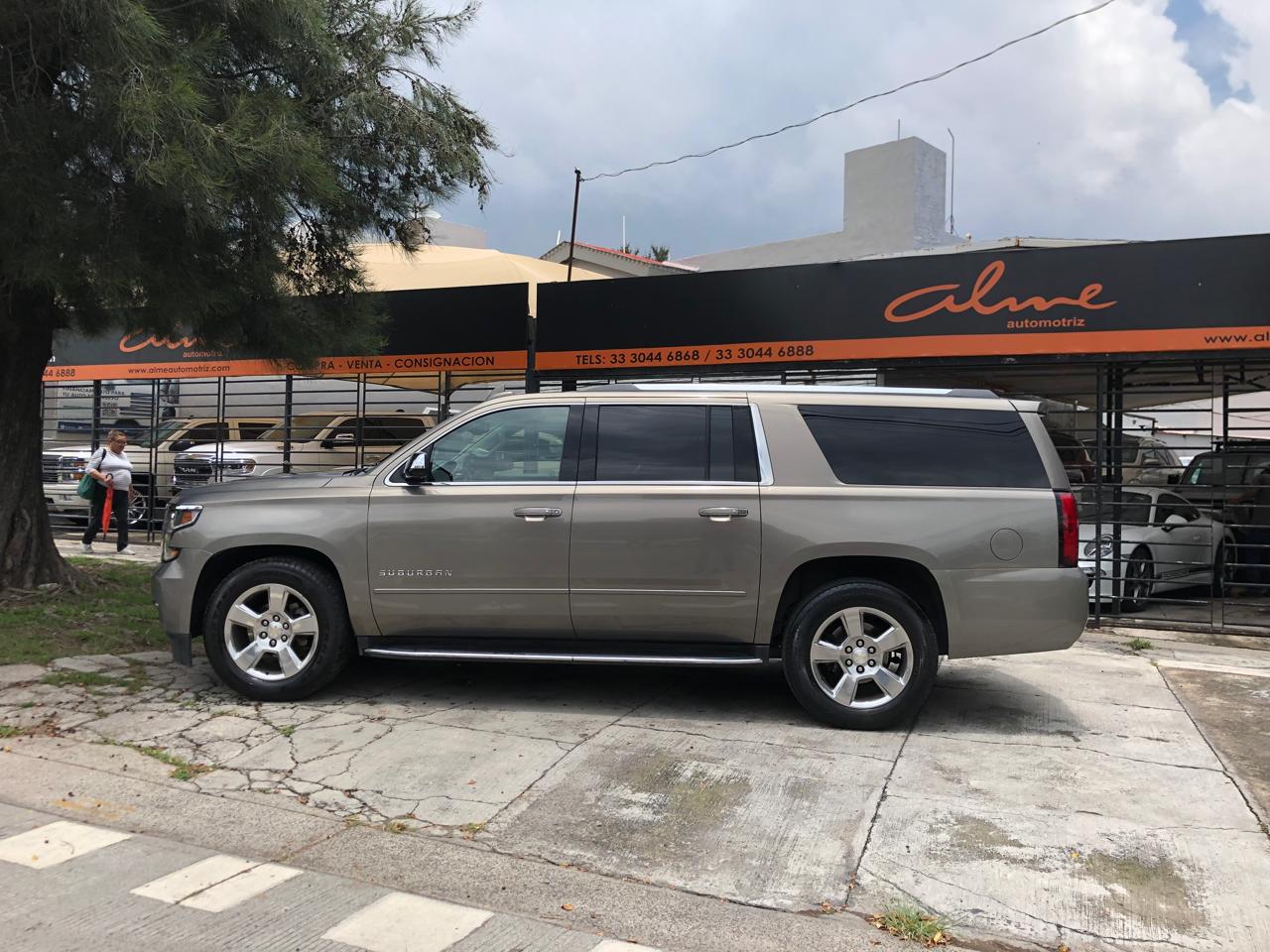 Chevrolet Suburban 2018 PREMIER Automático Gris