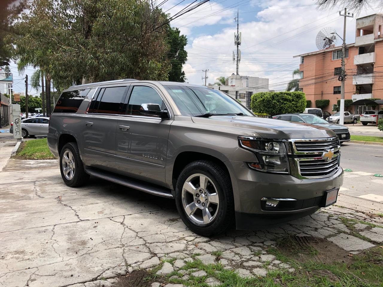 Chevrolet Suburban 2018 PREMIER Automático Gris