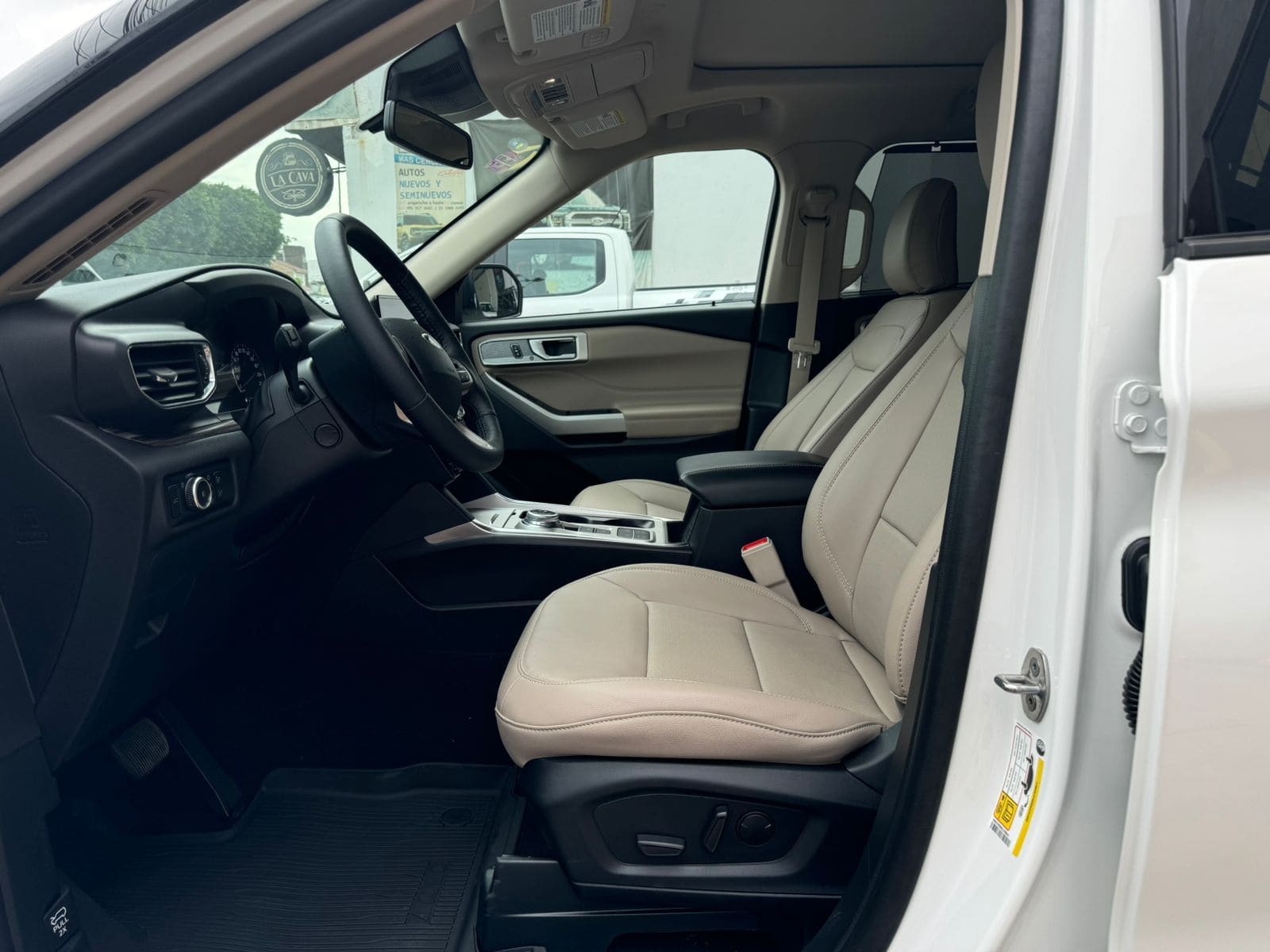 Ford Explorer 2024 Limited Automático Blanco
