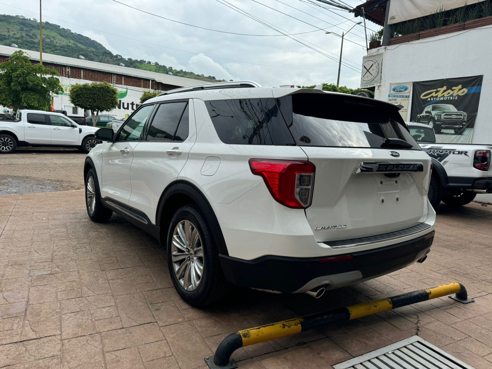 Ford Explorer 2024 Limited Automático Blanco