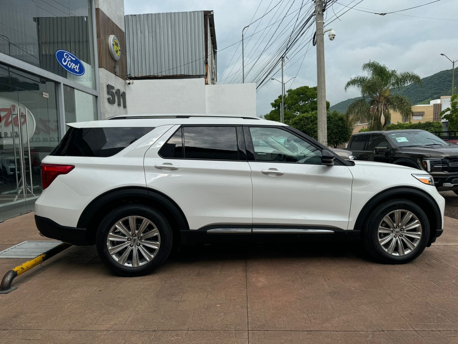 Ford Explorer 2024 Limited Automático Blanco