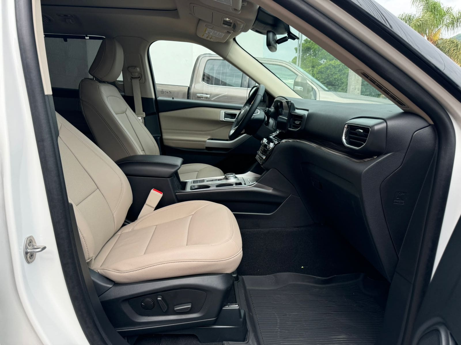 Ford Explorer 2024 Limited Automático Blanco