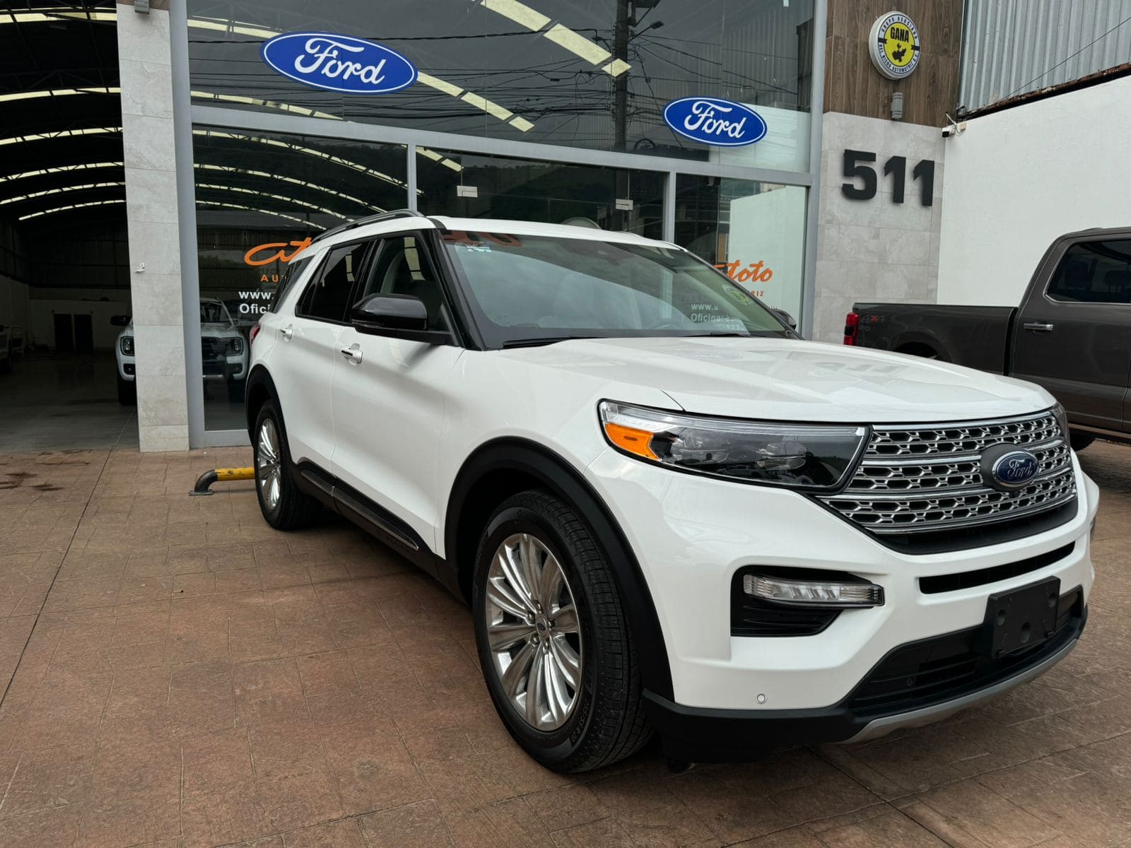 Ford Explorer 2024 Limited Automático Blanco