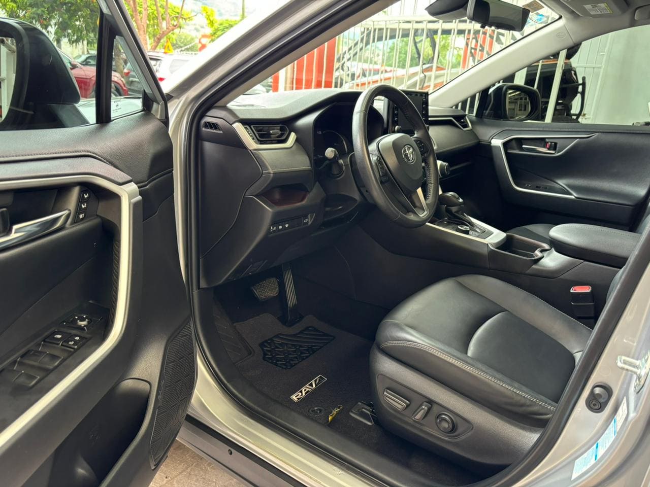 Toyota Rav4 2021 Limited Automático Plata