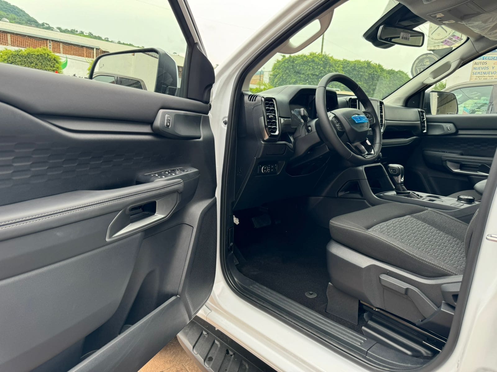 Ford Ranger 2024 XLT Automático Blanco