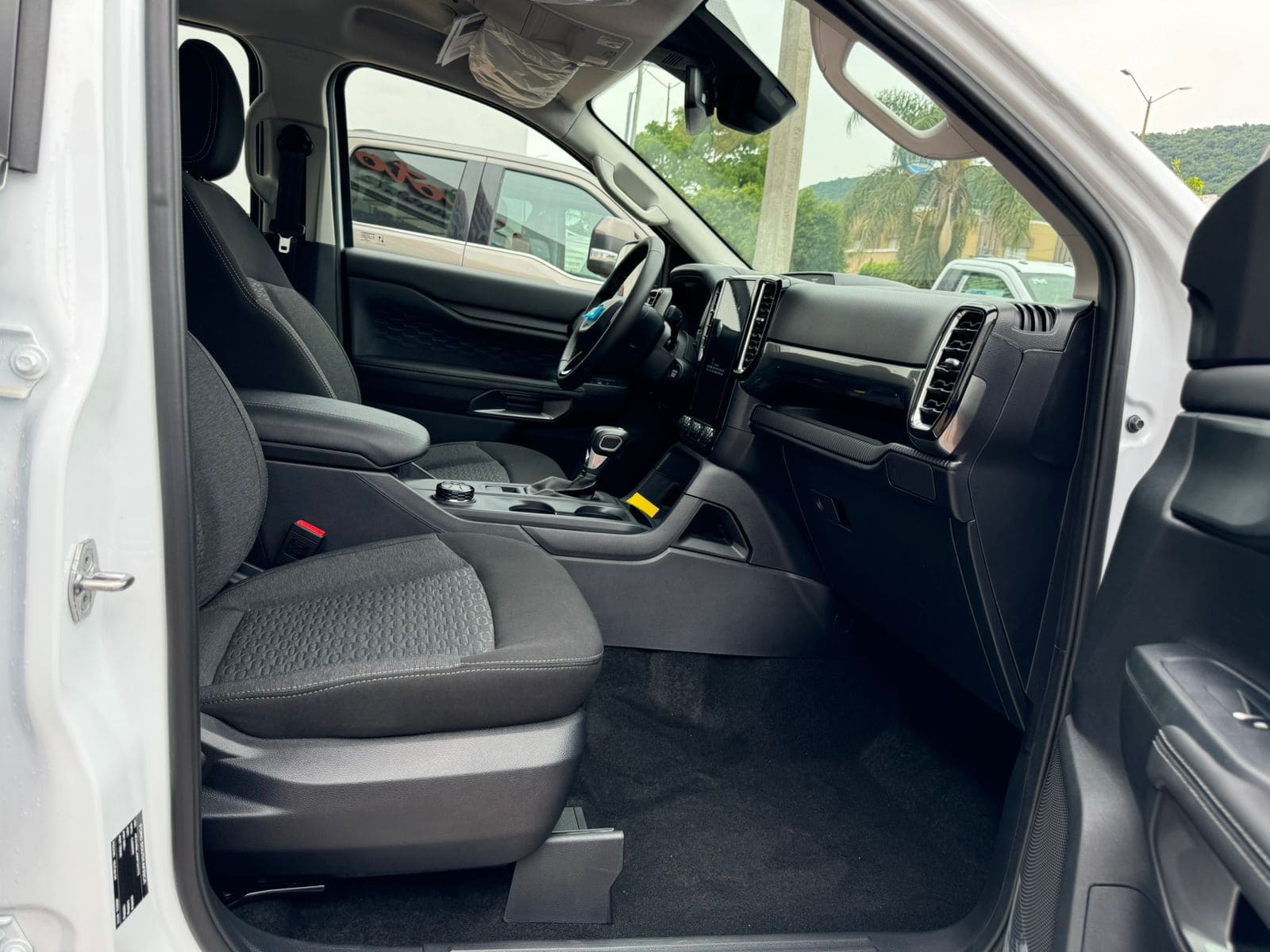 Ford Ranger 2024 XLT Automático Blanco