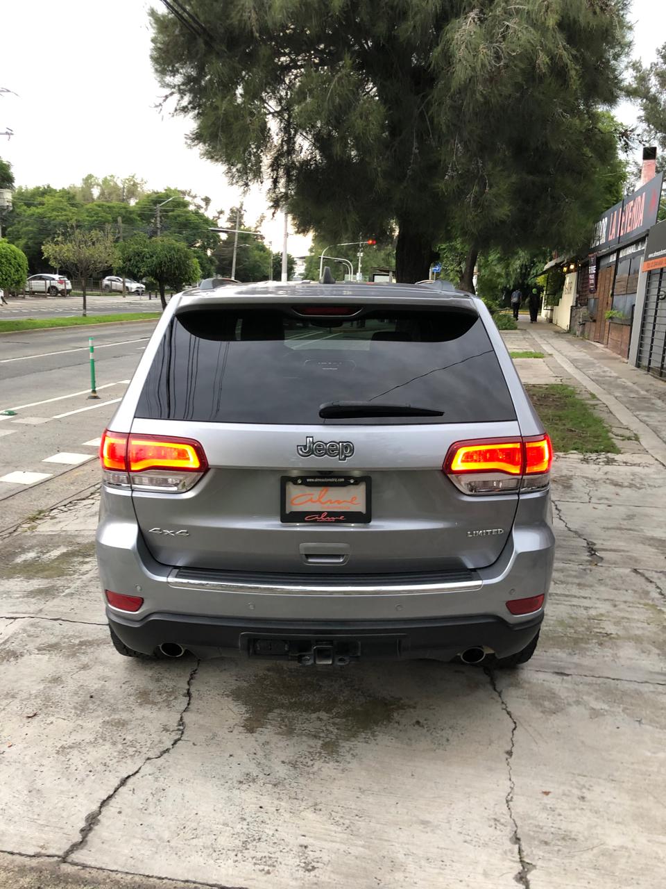 Jeep Cherokee 2021 GRAND CHEROKEE LIMITED Automático Gris