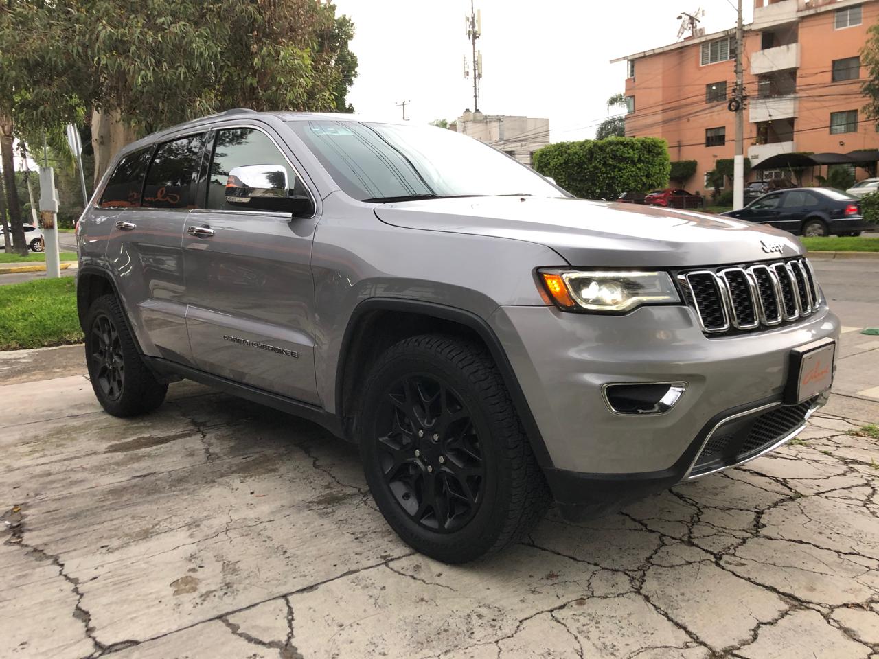 Jeep Cherokee 2021 GRAND CHEROKEE LIMITED Automático Gris