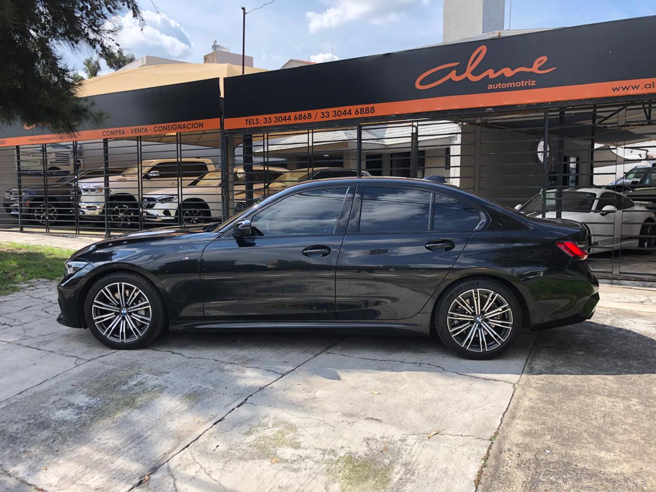 BMW Serie 3 2022 330i Automático Negro