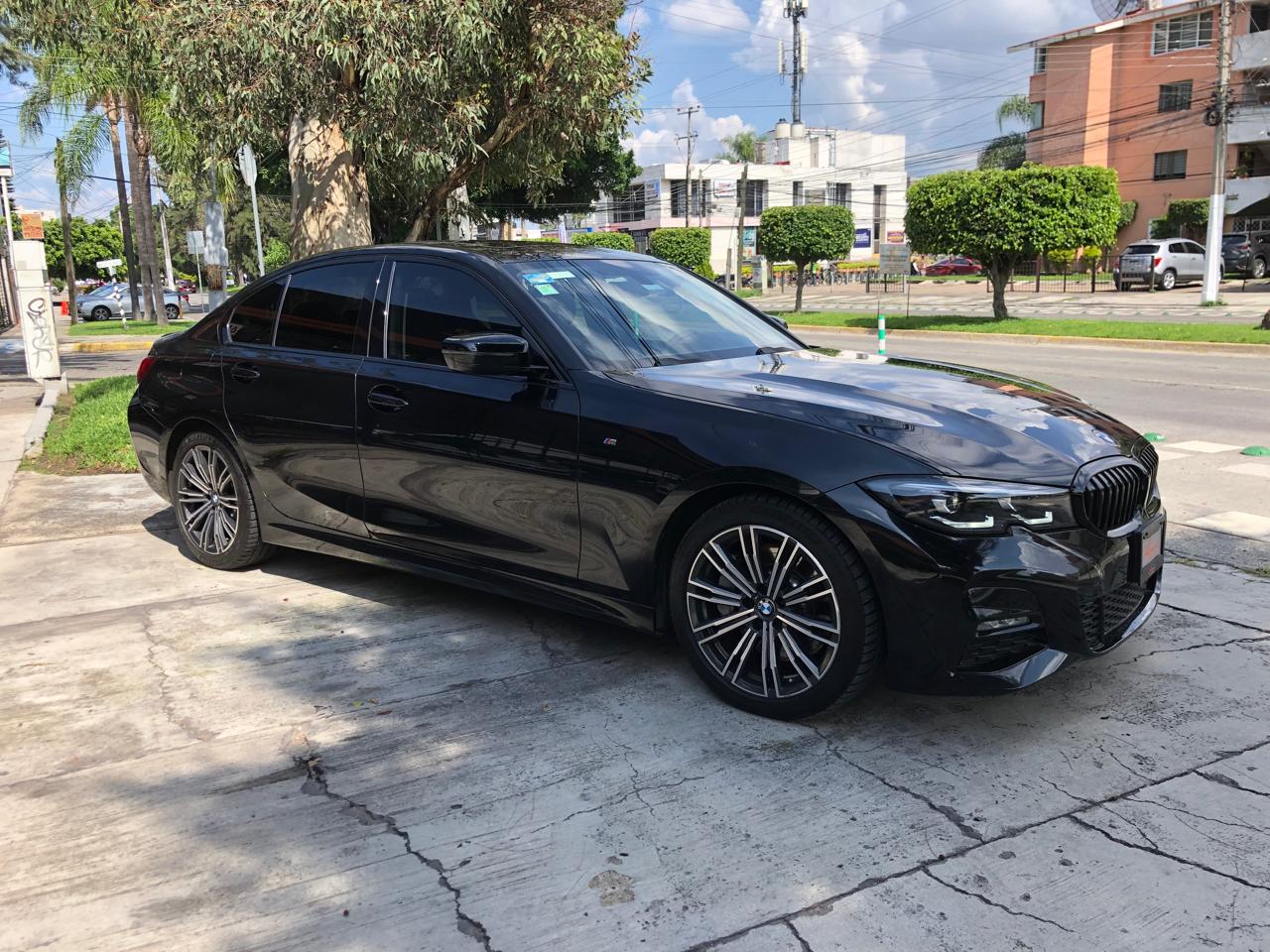 BMW Serie 3 2022 330i Automático Negro