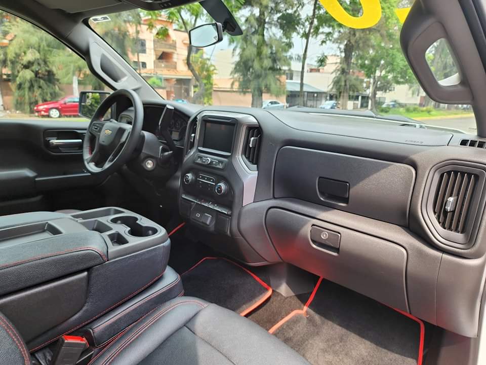 Chevrolet Silverado 2020 V6 4x2 Automático Blanco