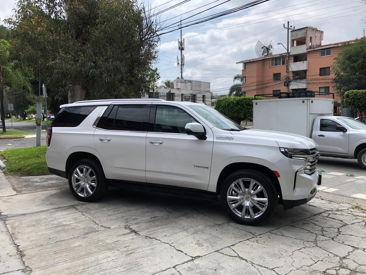 Chevrolet Tahoe 2021 HIGH COUNTRY Automático Blanco