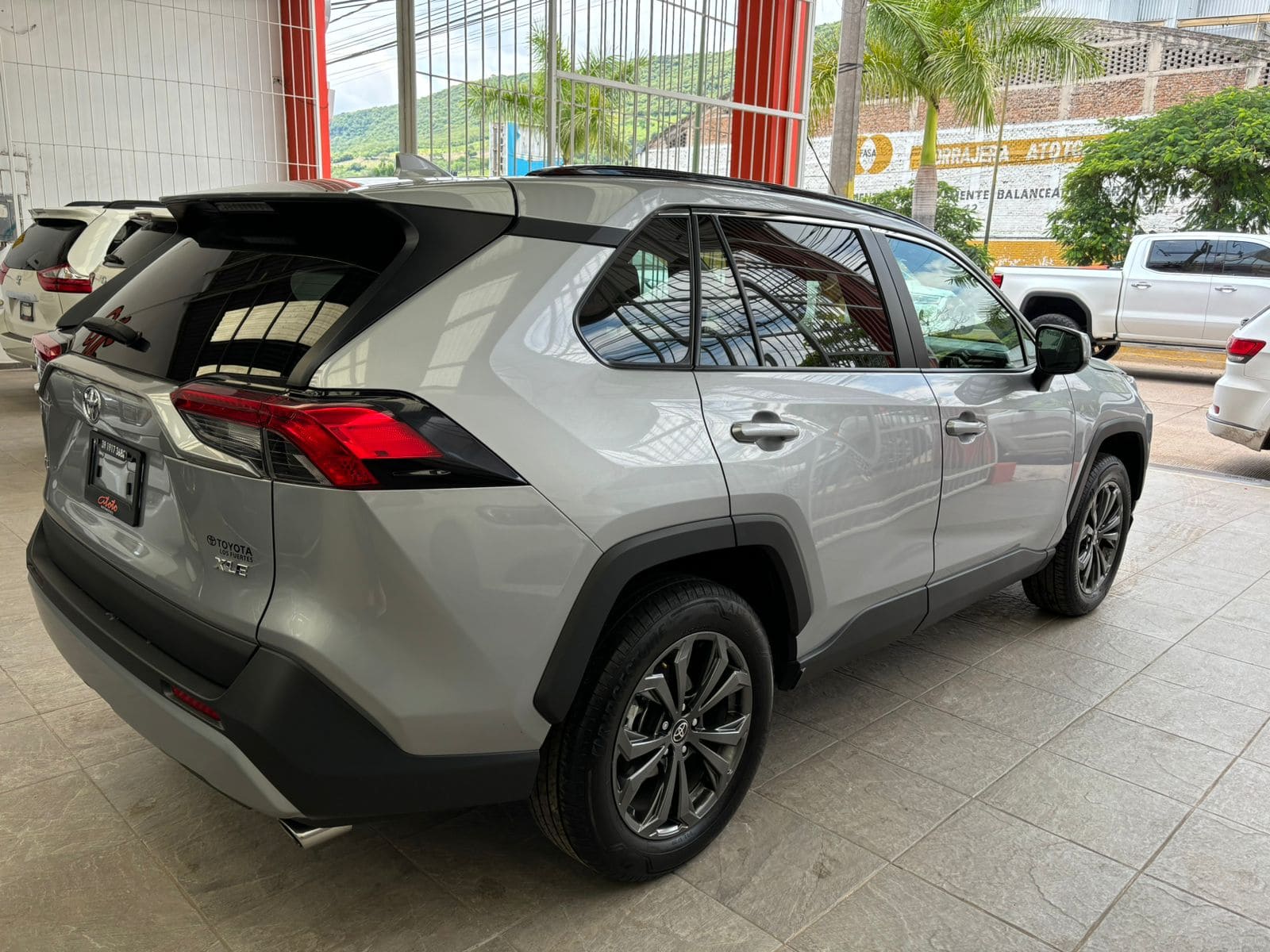 Toyota Rav4 2022 XLE Automático Plata