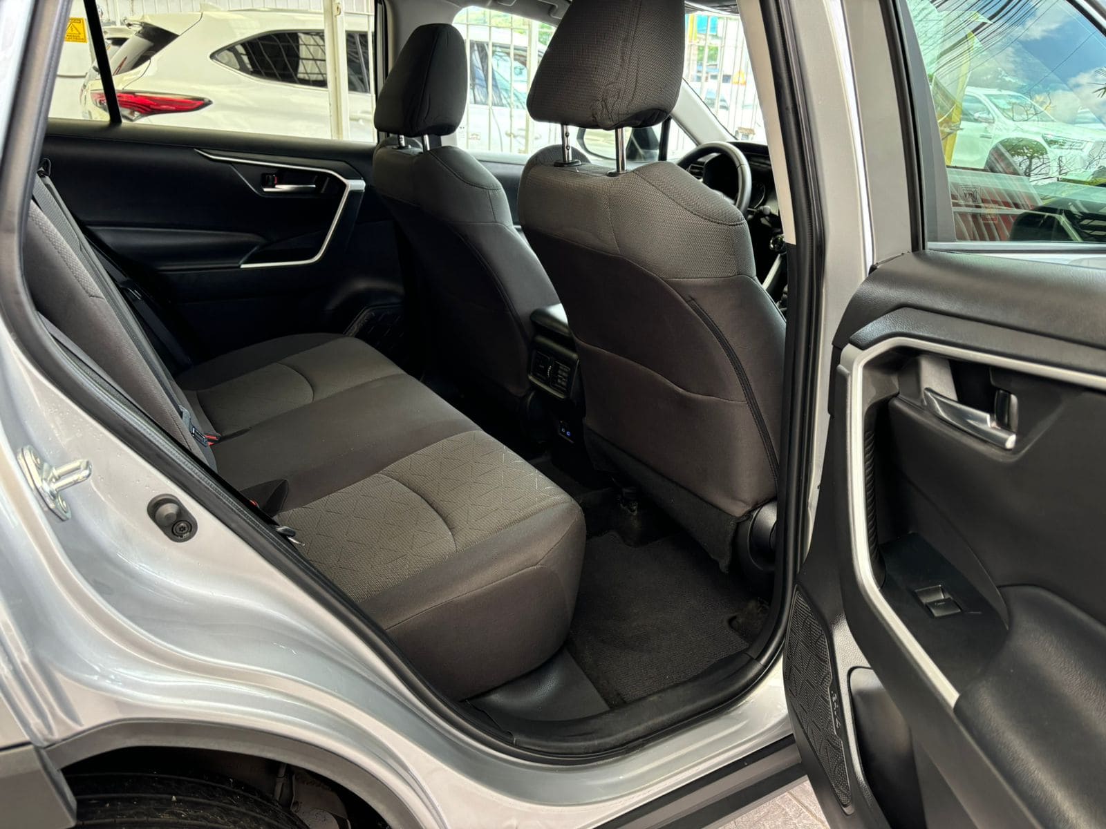 Toyota Rav4 2022 XLE Automático Plata