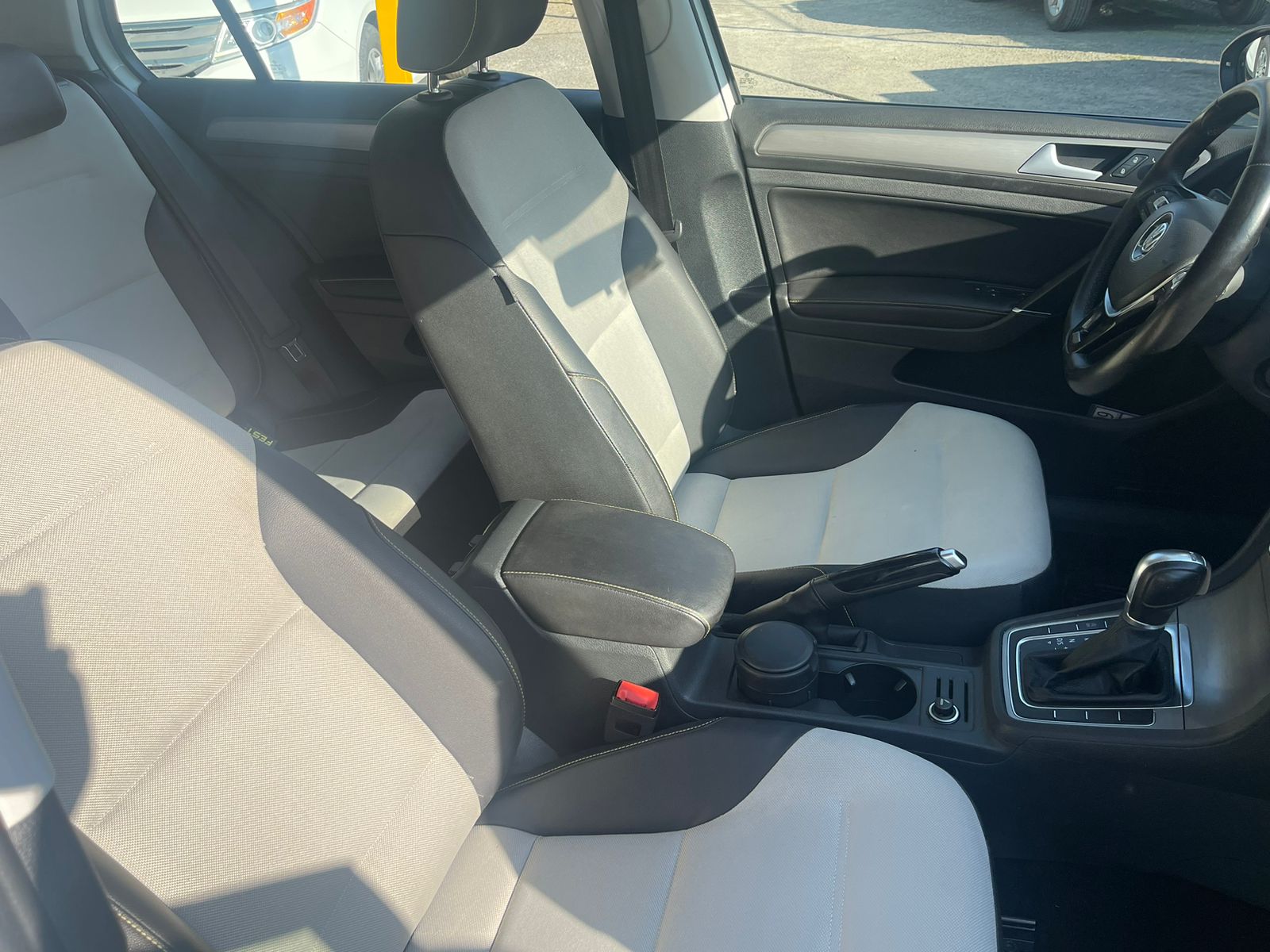 Volkswagen Golf 2017 FEST Automático Blanco