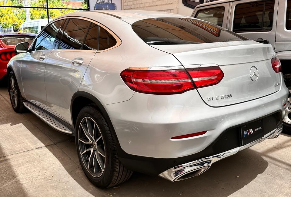 Mercedes-Benz Clase GLC 2019 Avangarde Coupe Automático Plata