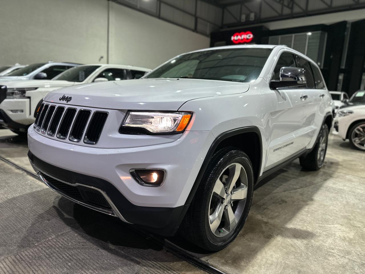 Jeep Grand Cherokee 2015 LIMITED LUJO V6 Automático Blanco