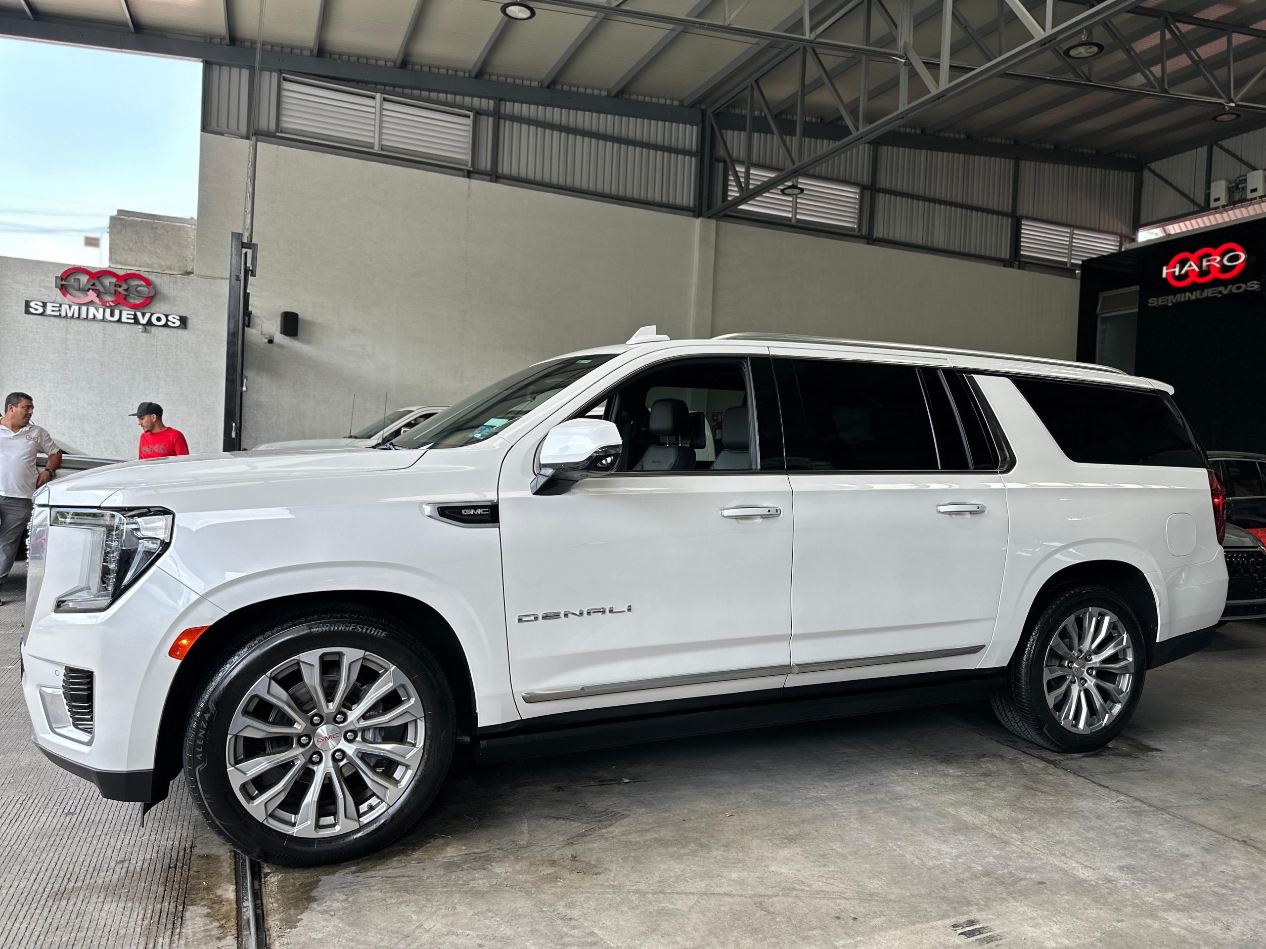GMC Yukon 2023 DENALI XL Automático Blanco