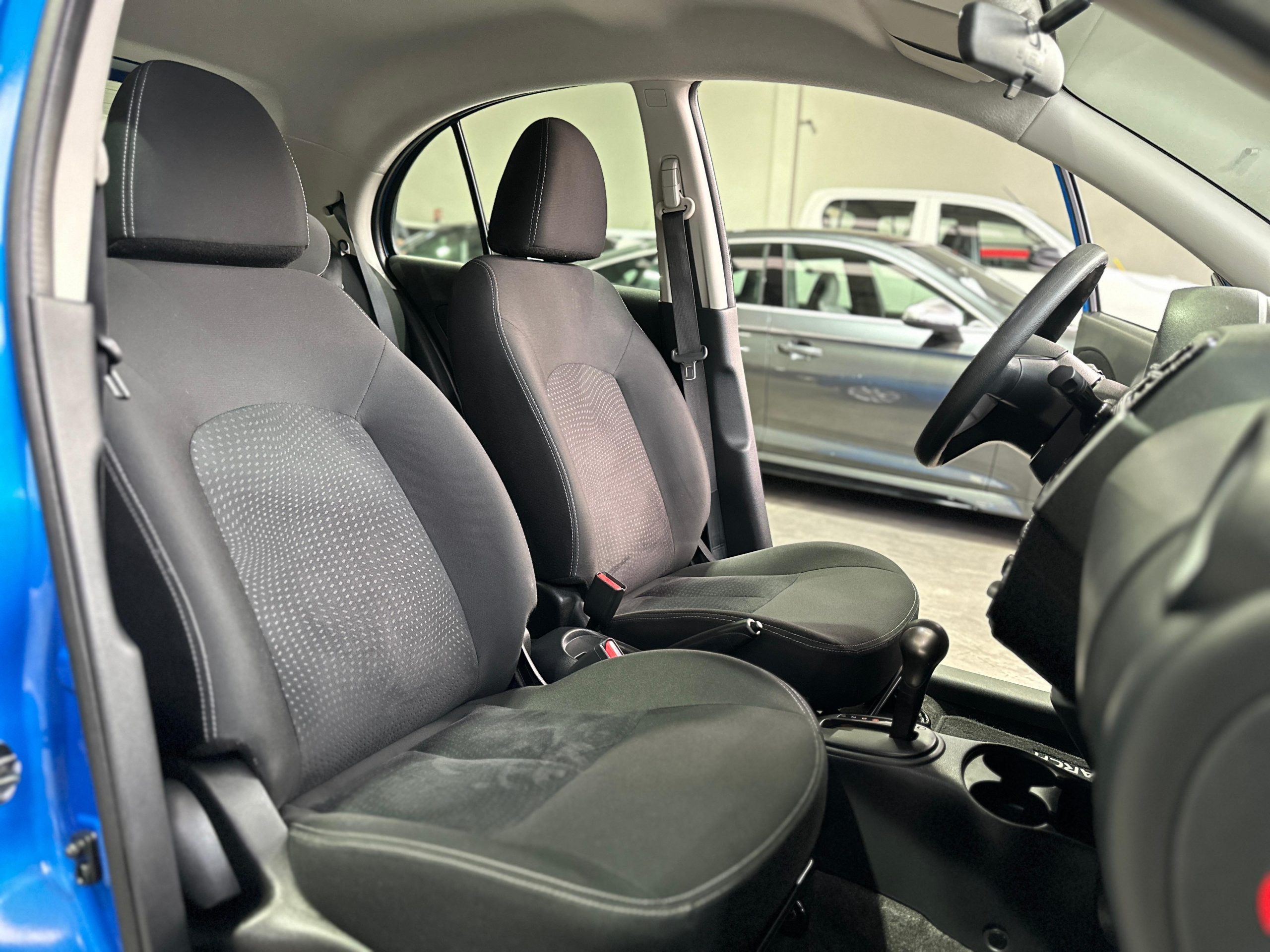 Nissan March 2023 ADVANCE. AUT Azul