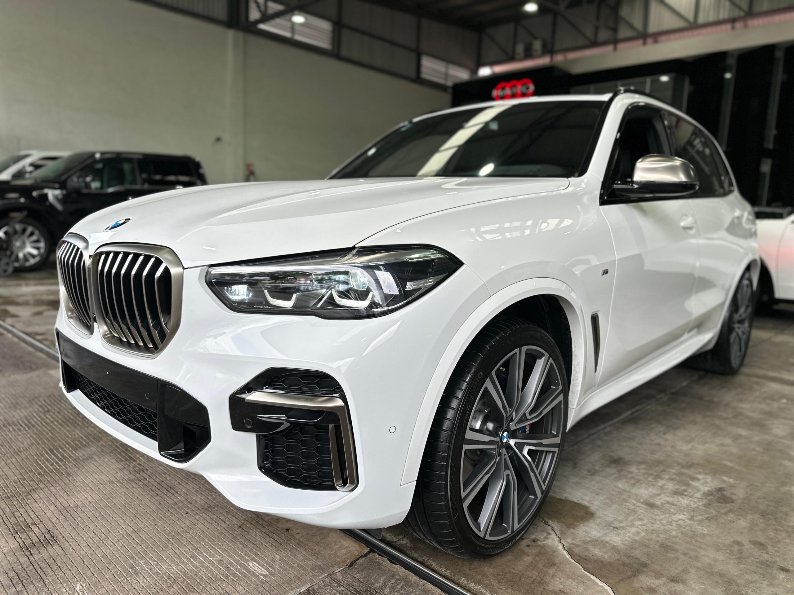 BMW X5 2023 X5 M 50I Automático Blanco