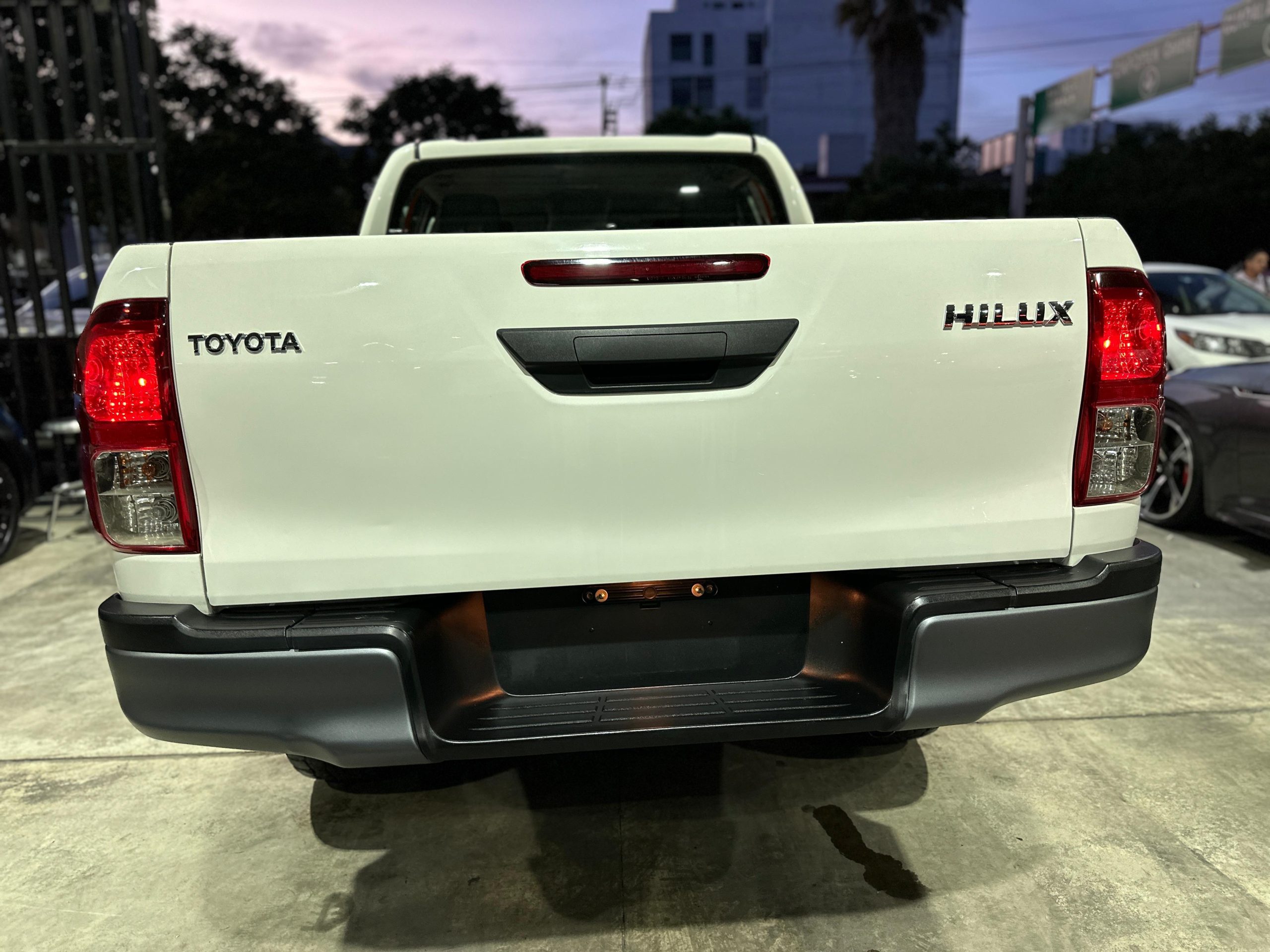 Toyota Hilux 2021 Base Manual Blanco