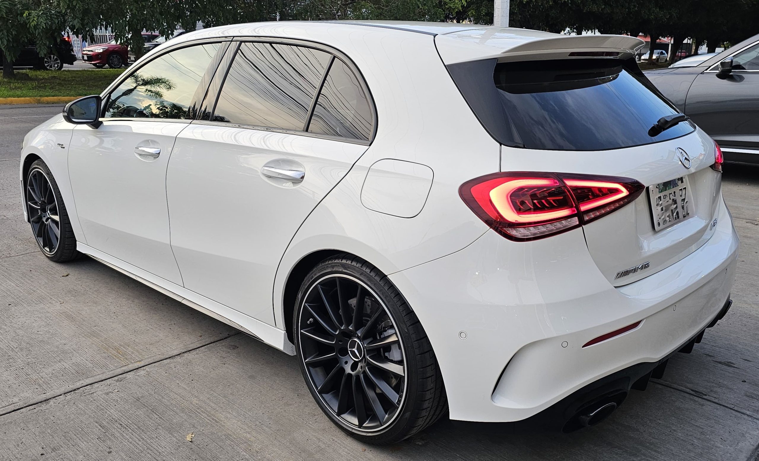 Mercedes-Benz Clase A 2022 35 AMG Automático Blanco