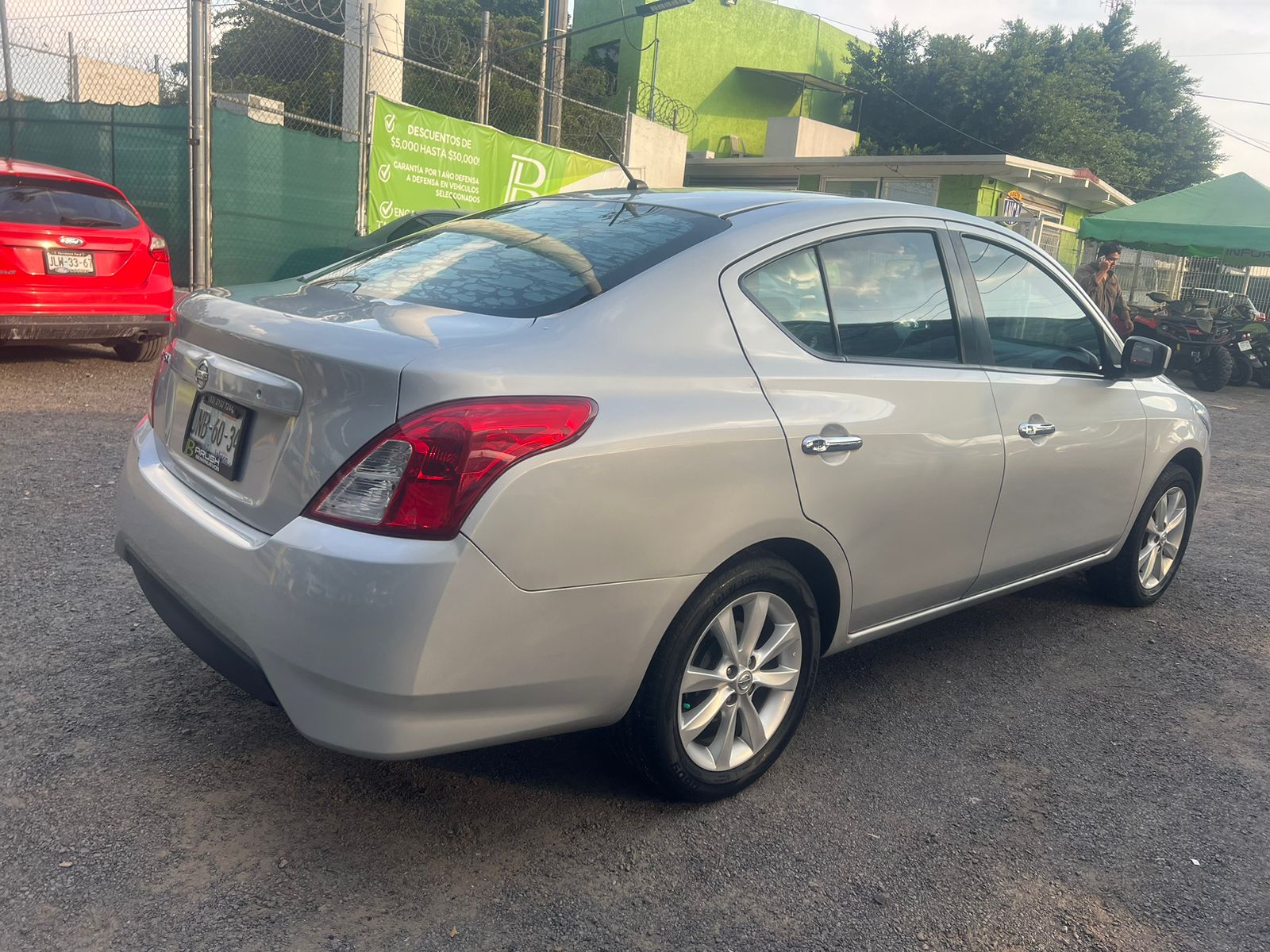 Nissan Versa 2017 ADVANCE Manual Plata