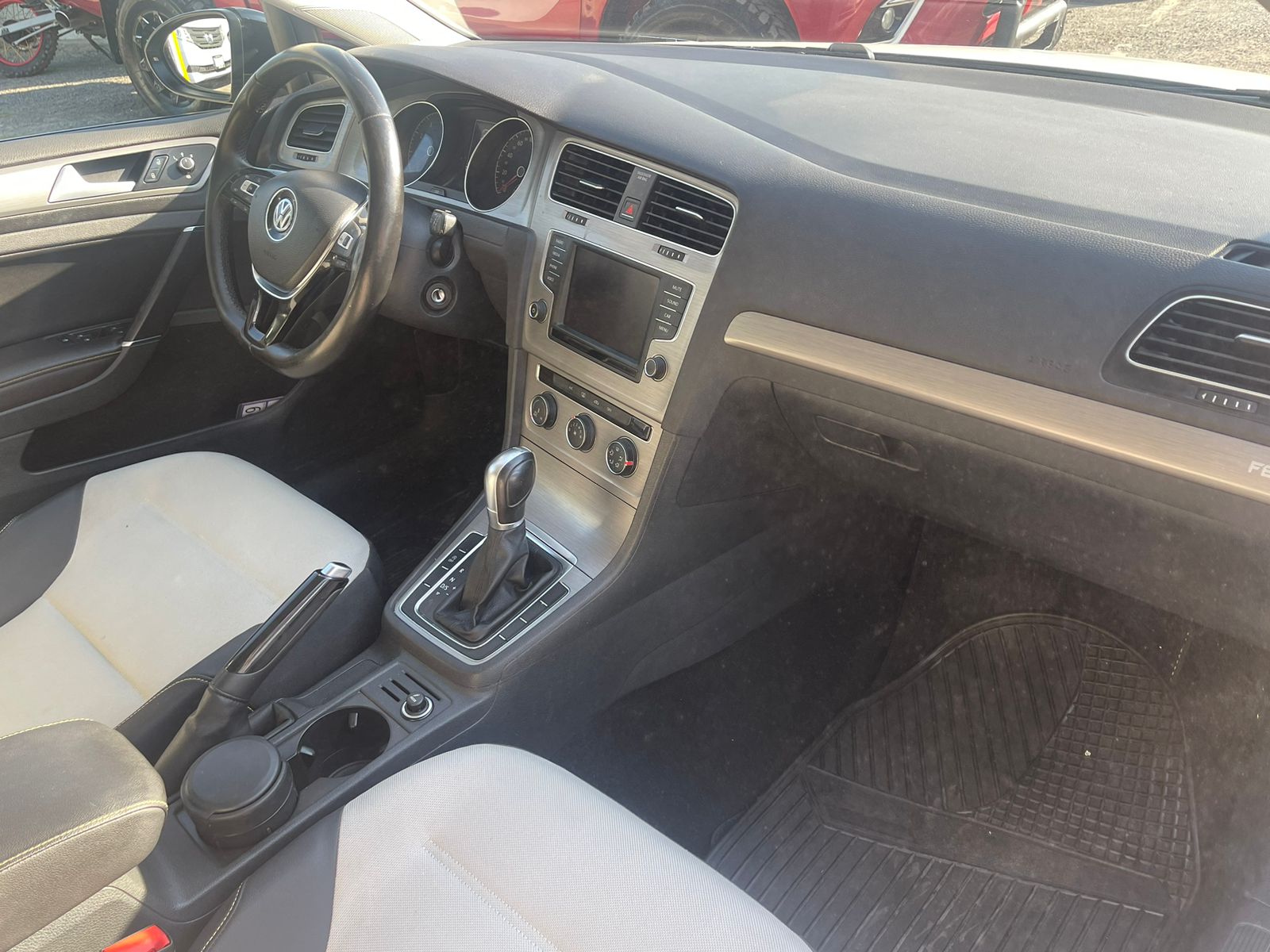 Volkswagen Golf 2017 FEST Automático Blanco