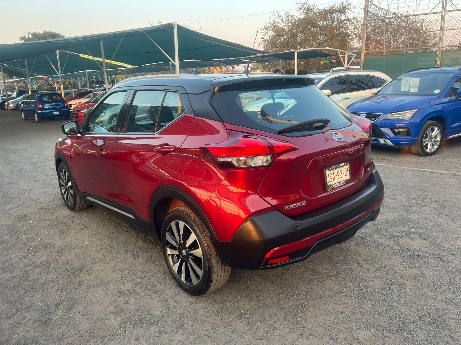 Nissan Kicks 2020 EXCLUSIVE Automático Rojo