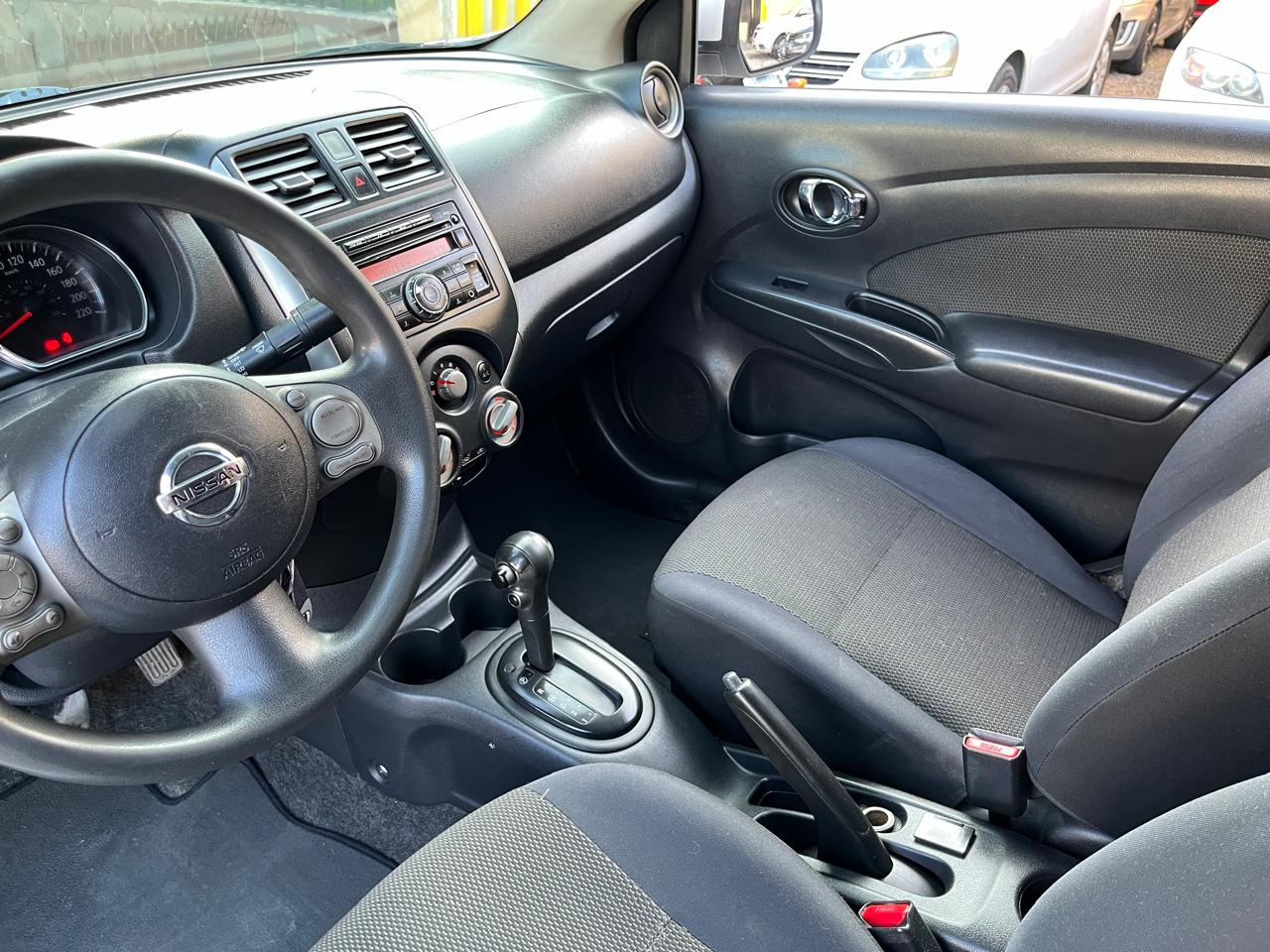 Nissan Versa 2012 Advance Automático Blanco