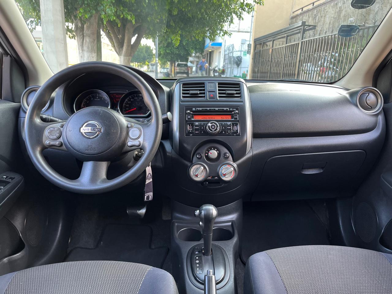 Nissan Versa 2012 Advance Automático Blanco