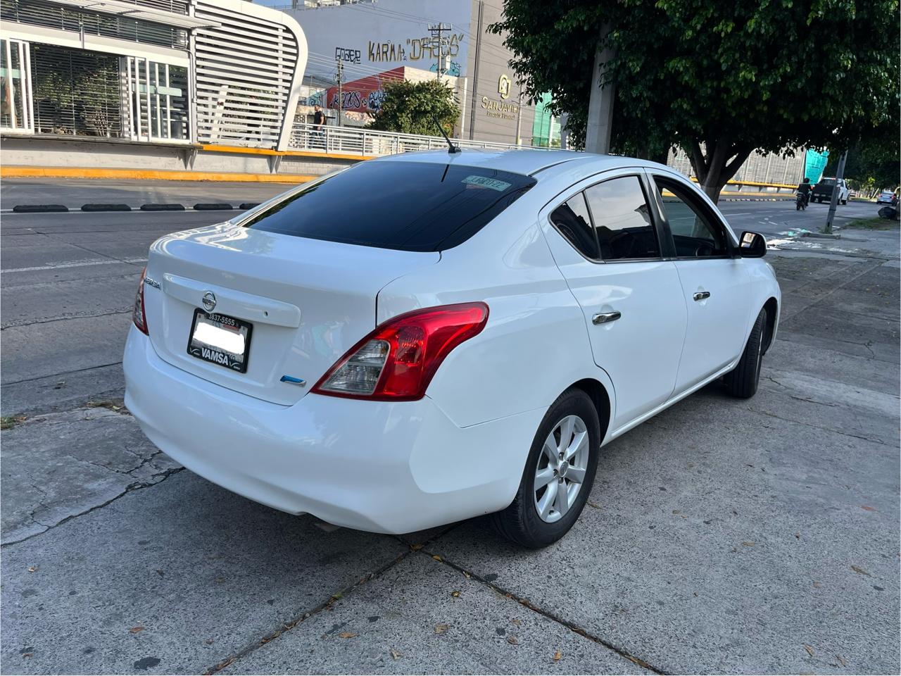 Nissan Versa 2012 Advance Automático Blanco