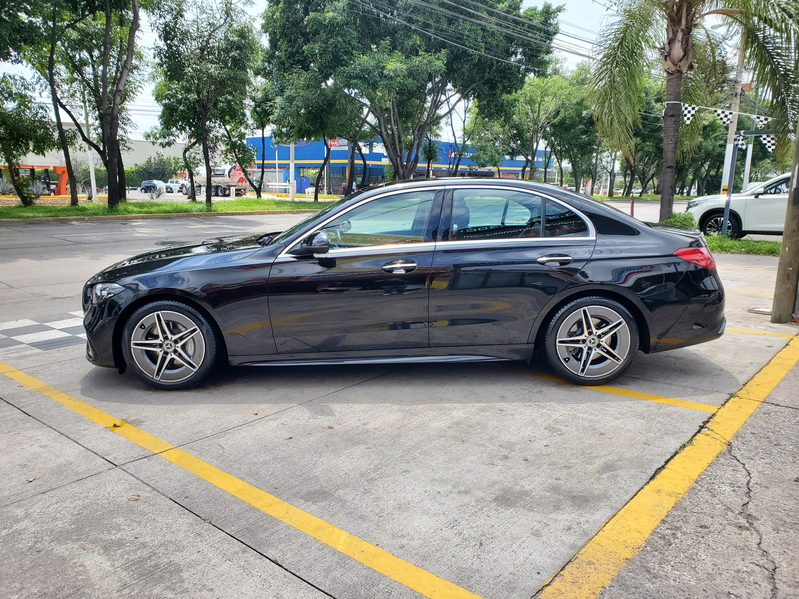 Mercedes-Benz Clase C 2022 Sport Automático Negro