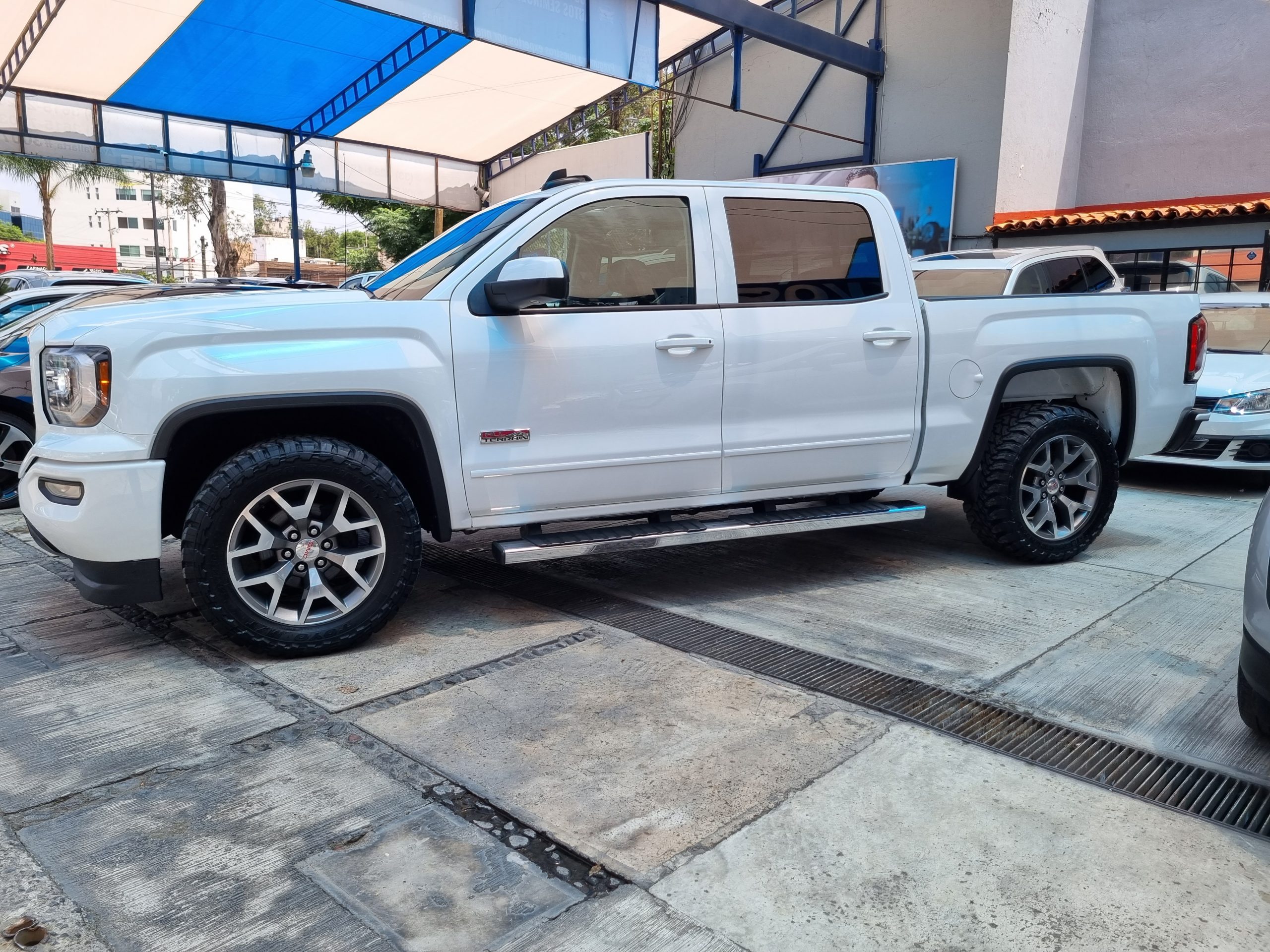 GMC Sierra 2017 ALL TERRAIN Automático Blanco