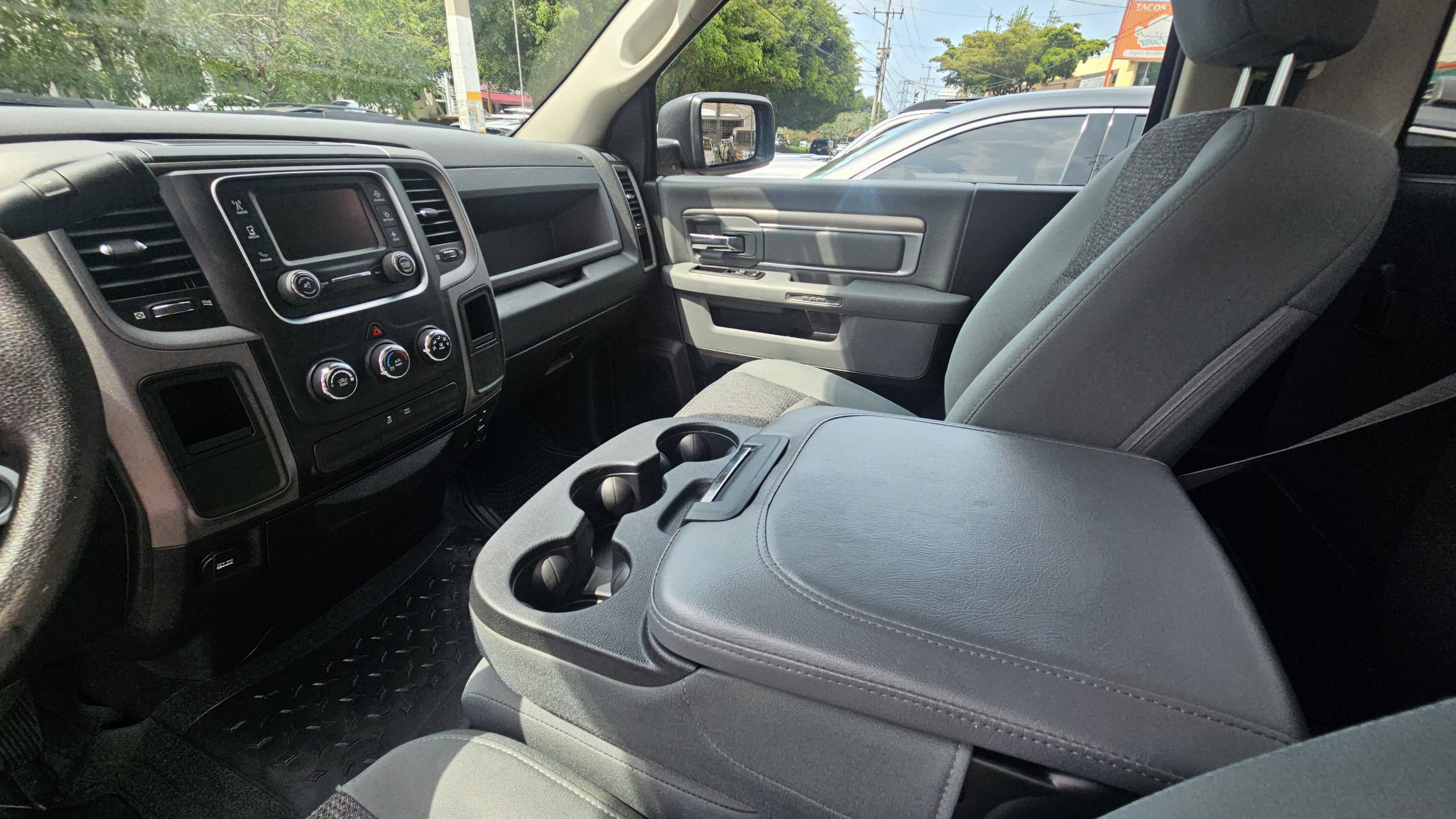 Dodge RAM 2018 HEMI Sport Automático Rojo