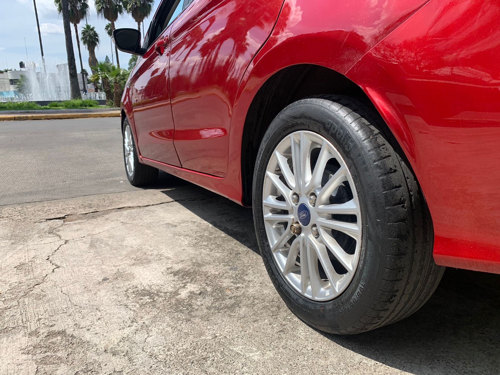Ford Figo 2020 TITANIUM Automático Rojo