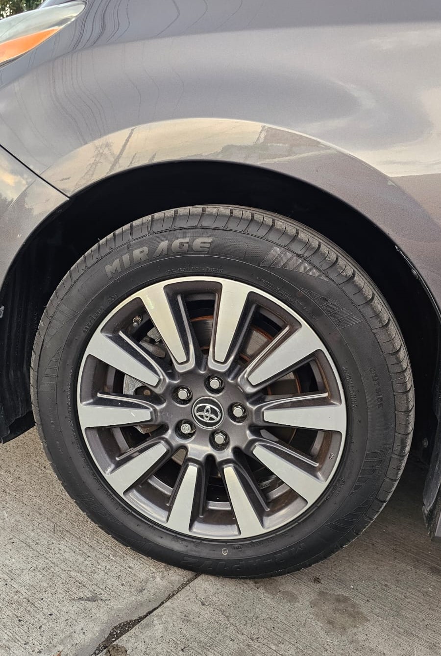 Toyota Sienna 2018 Limited Automático Gris