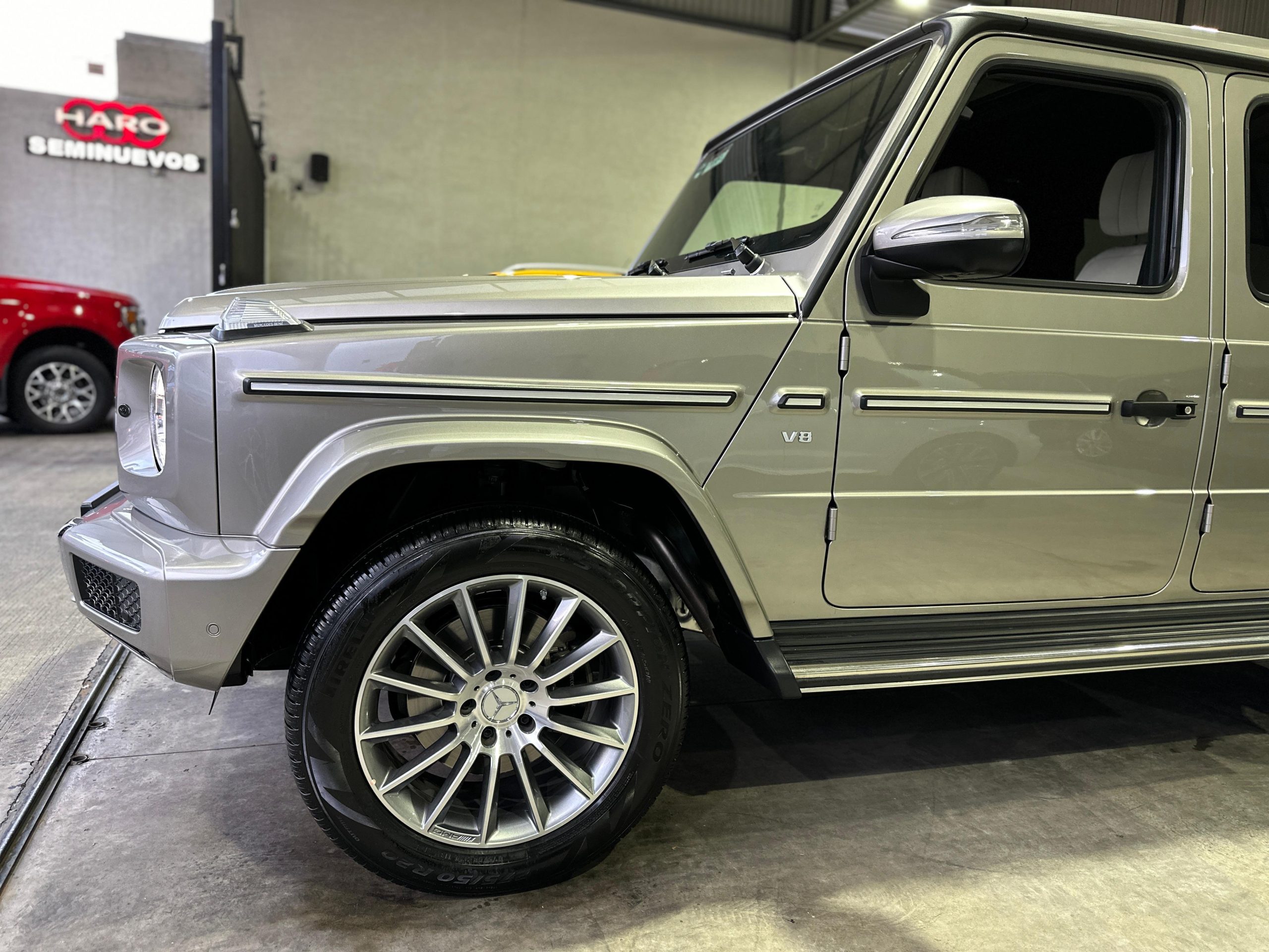 Mercedes-Benz Clase G 2023 G-500 V8 BITURBO Automático Champag